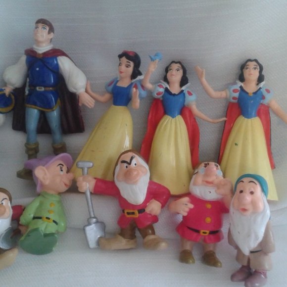Snow White and the Seven Dwarfs - Picture 8 of 9